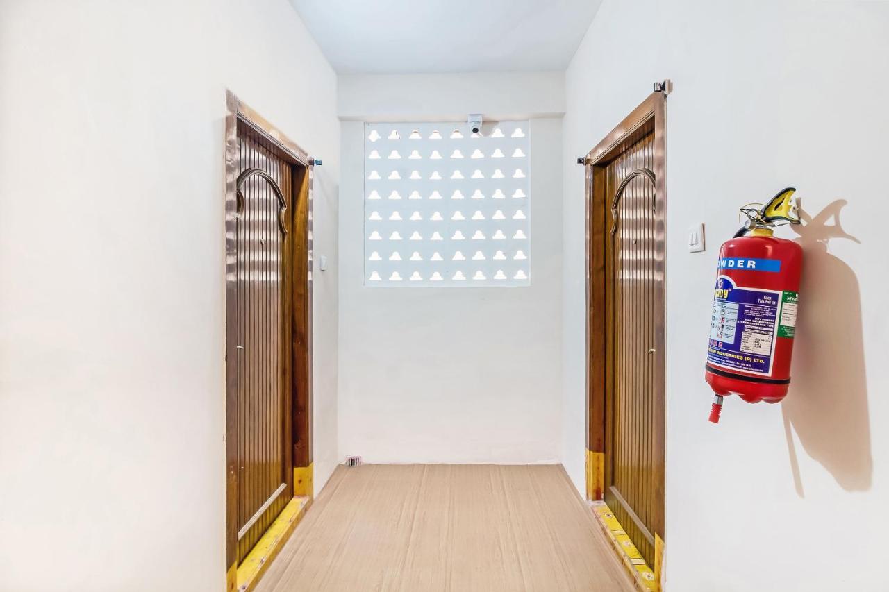 Flagship 76022 Jayalakshmi Service Apartment 티루파티 외부 사진